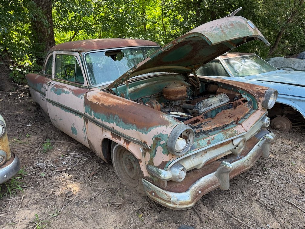 1953 Ford 2dr- W/ Engine & Transmission