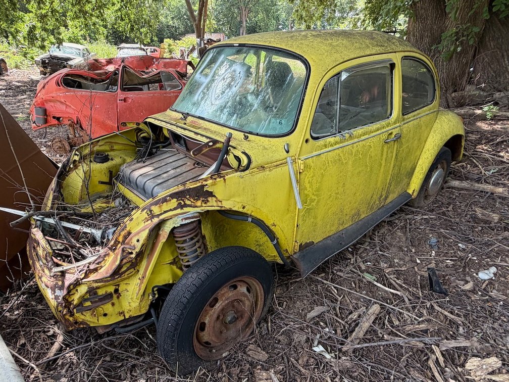1974 Vokswagen Super Beetle- W/ Engine & Transmission