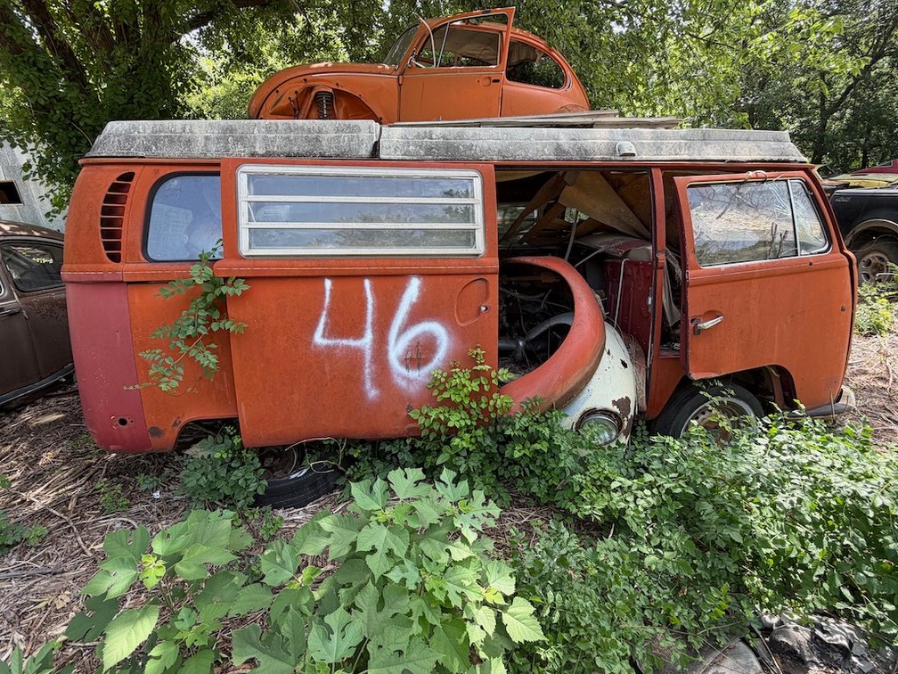 1971 Volkswagen Campmobile- W/ Title but No Engine