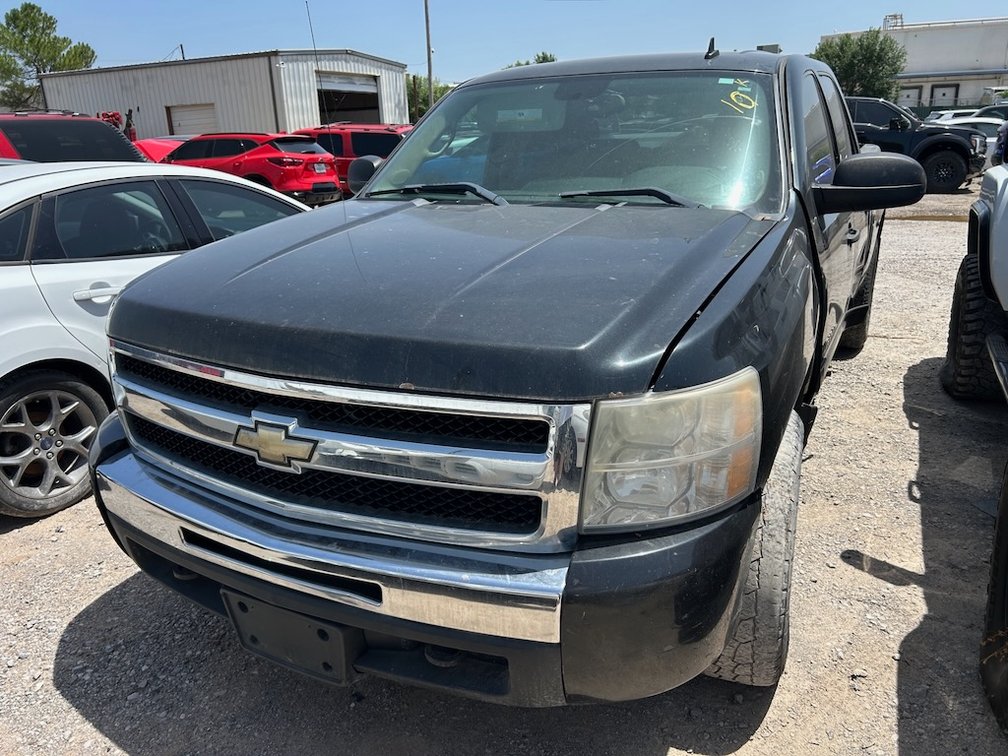 2009 CHEVY SILVERADO- W/ Key, Runs Rough & Drives