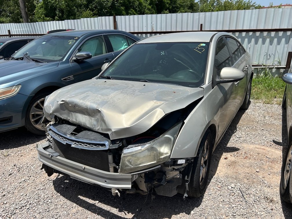 2013 CHEVY CRUZE- No Key
