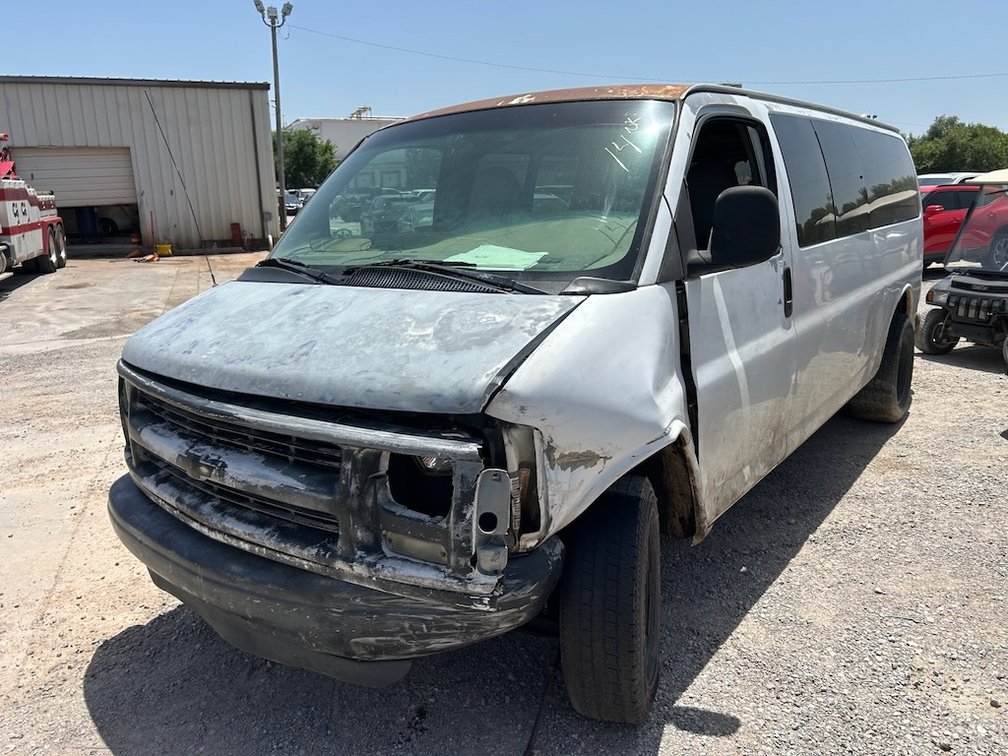 2001 CHEVY EXPRESS- No Key
