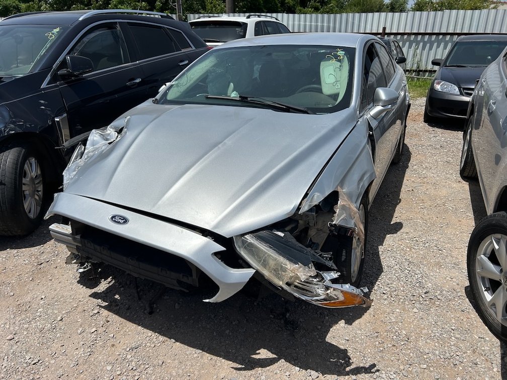 2014 FORD FUSION- W/ Key but Does NOT Run