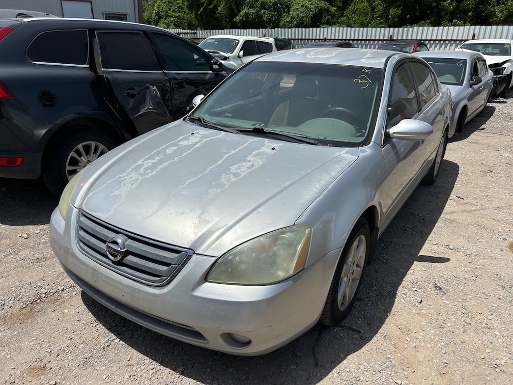 2002 NISSAN ALTIMA- W/ Key but Does NOT Run