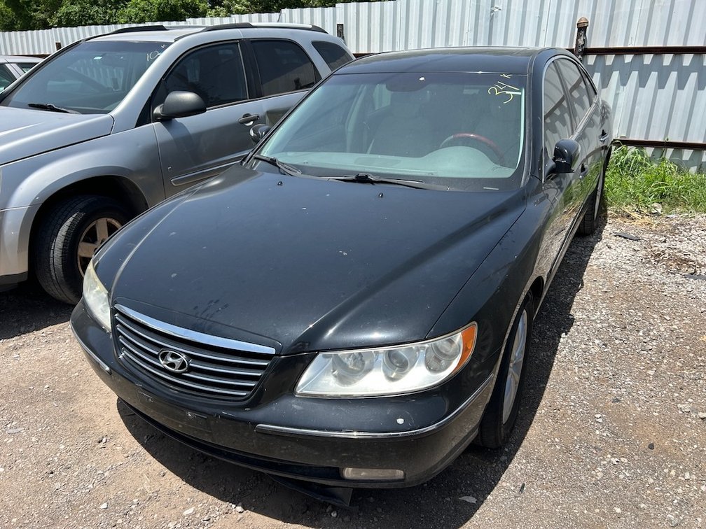 2008 HYUNDAI AZERA- W/ Key, Runs & Drives