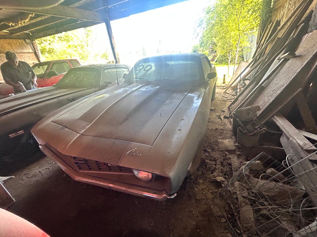 1969 Chevy Camaro- W/ Title, 350 Engine & 4 Speed Transmission - Not a V8 Body