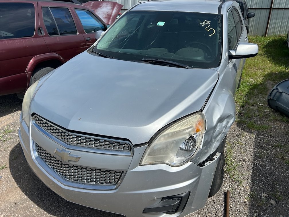 2013 CHEVY EQUINOX- W/ Key, Runs & Pulls