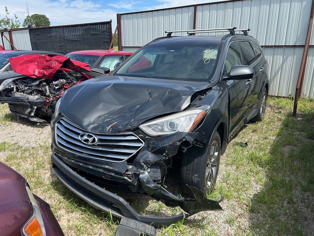 2013 HYUNDAI SANTA FE- W/ Key, Runs & Pulls
