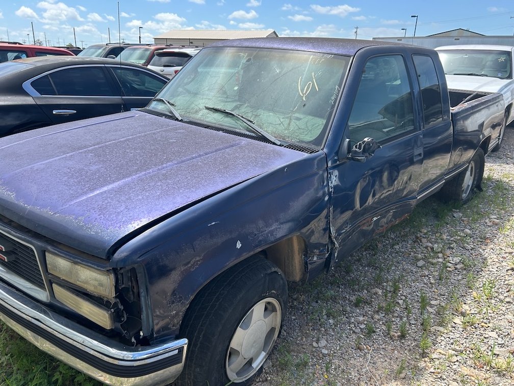 1998 GMC 1500- W/ Title & Key but  Does NOT Start