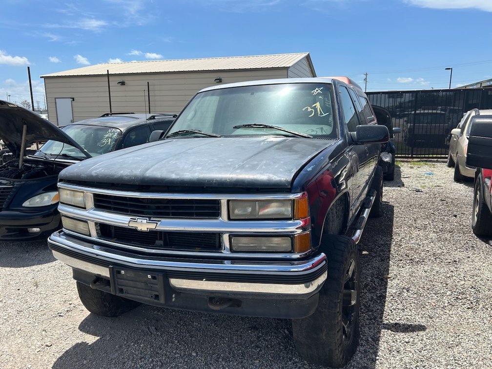 1995 CHEVY 1500- W/ Key, Runs & Pulls