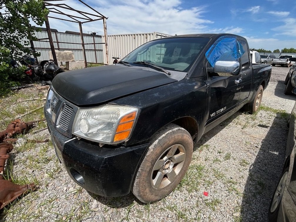 2006 NISSAN TITAN- W/ Key & Runs