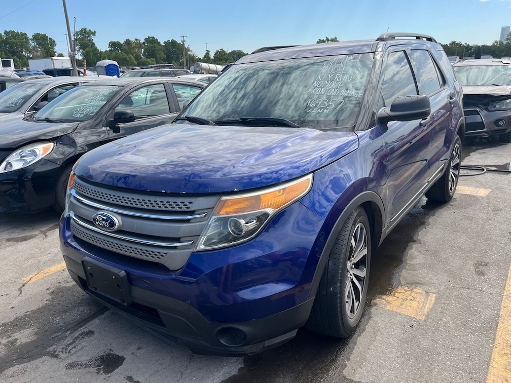 2014 Ford Explorer- W/ Key & Runs But Does Not Move