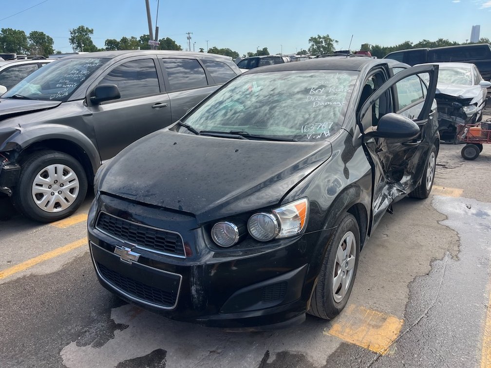 2016 Chevrolet Sonic- W/ Key & Runs
