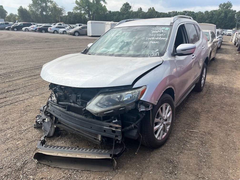 2018 Nissan Rogue- W/ Key & Runs But Does Not Move