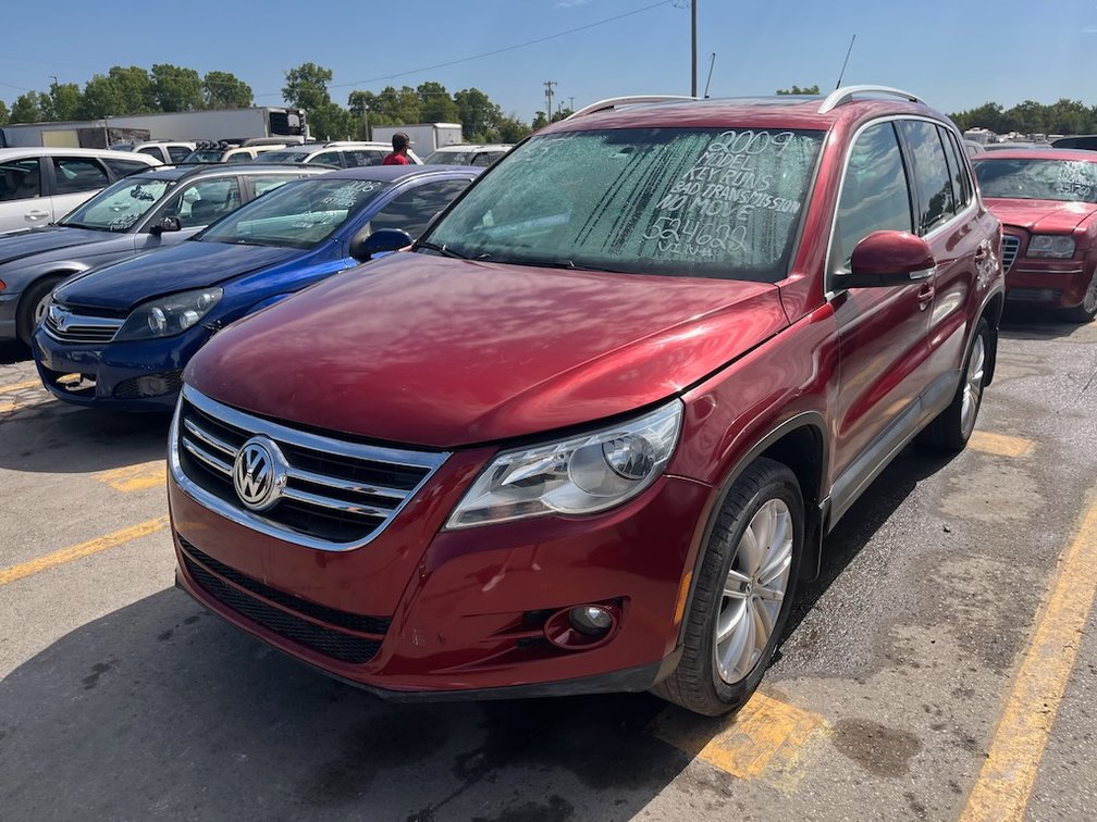 2009 Volkswagen Tiguan- W/ Key & Runs But Does Not Move
