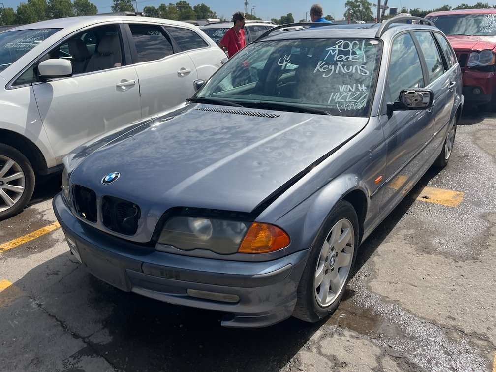 2001 BMW 325i- W/ Key & Runs