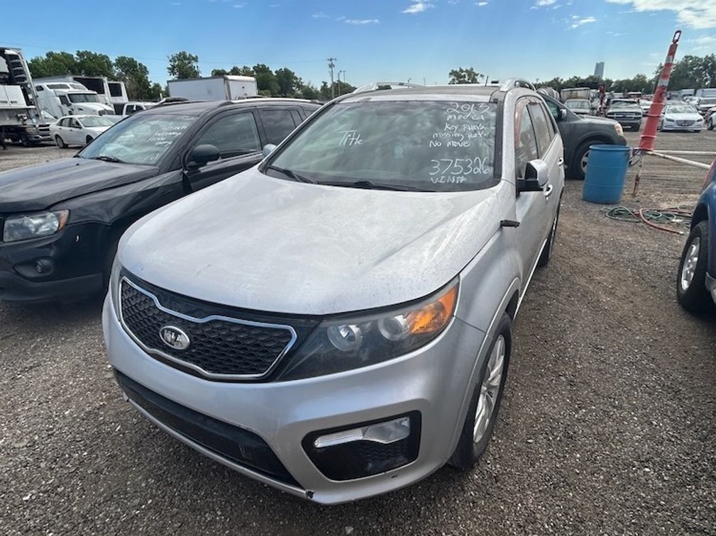 2013 Kia Sorento- W/ Title, Key & Runs But Does Not Move