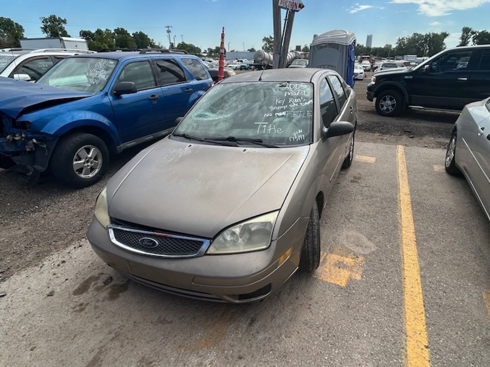 2005 Ford Focus- W/ Title, Key & Runs But Does Not Move