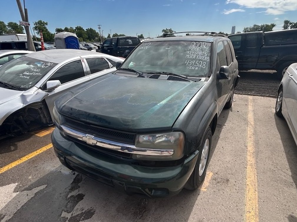 2002 Chevrolet Trailblazer- W/ Key & Starts