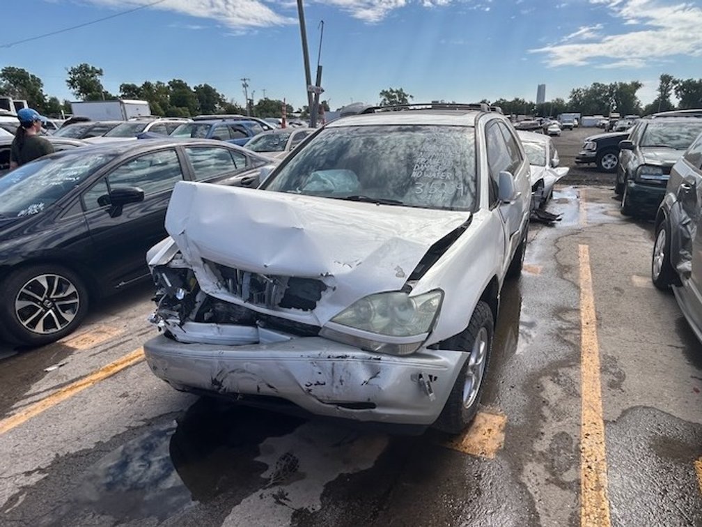 2003 Lexus RX 300- W/ Key & Runs But Does Not Move