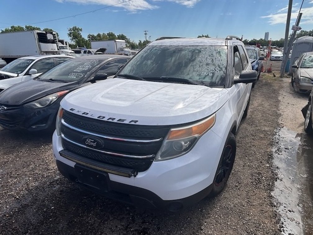 2013 Ford Explorer- W/ Key But Does Not Run