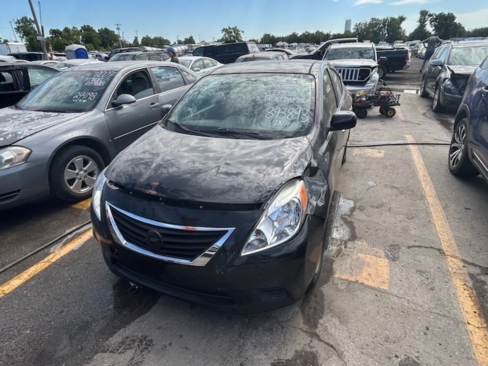 2012 Nissan Versa- W/ Key & Runs