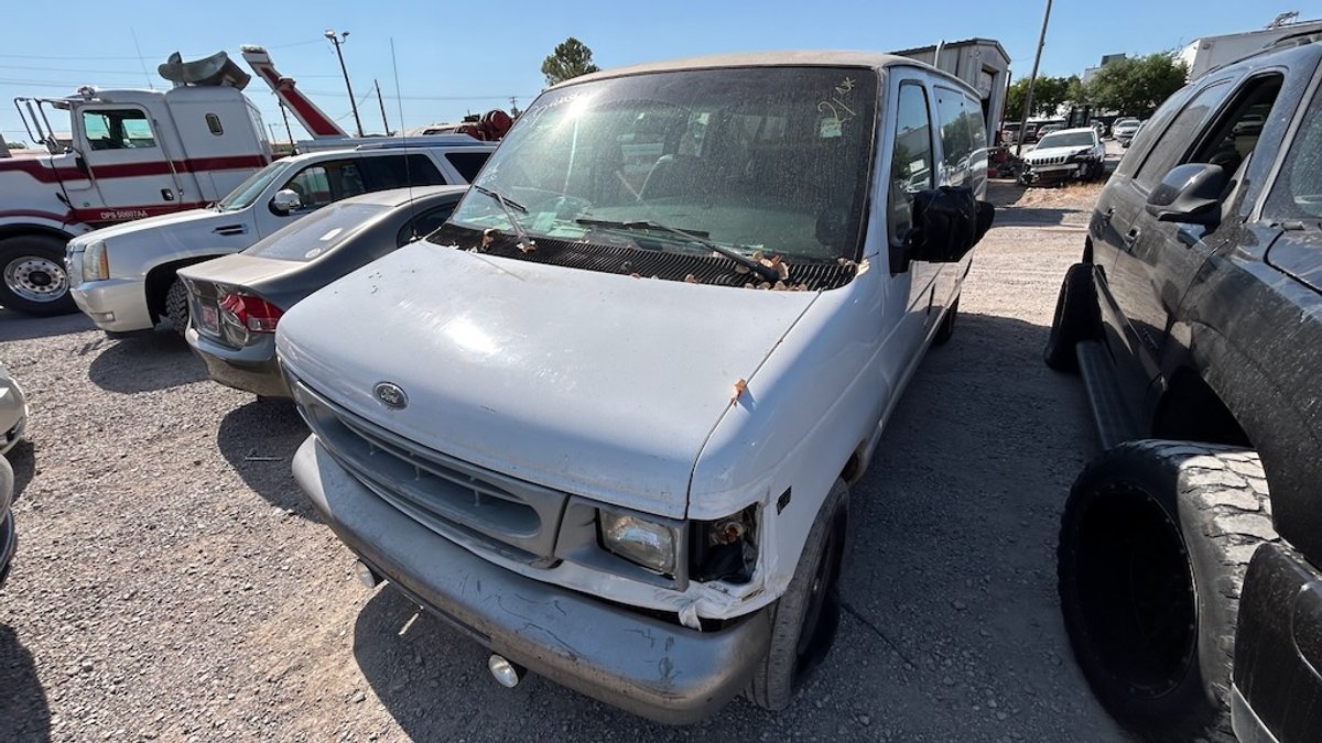 2000 FORD E350- No Key