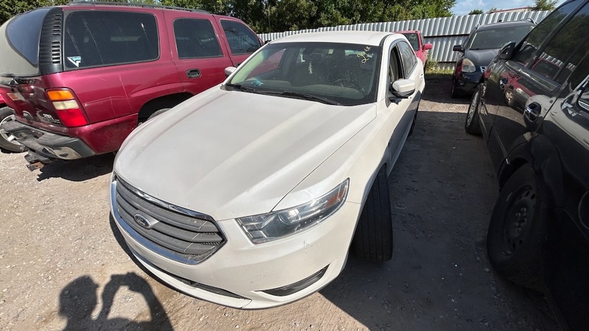 2015 FORD TARUS- No Key