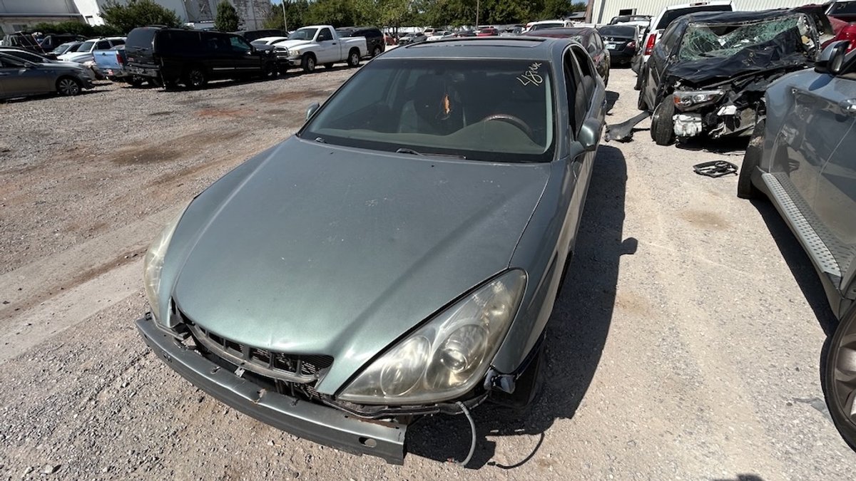 2003 LEXUS ES3- No Key