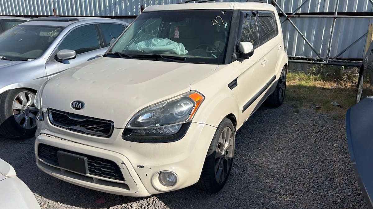2013 KIA SOUL- W/ Key, Runs Rough, & Drives