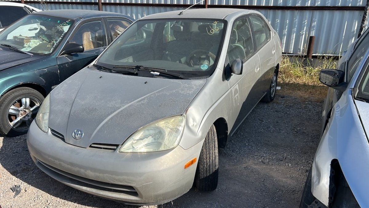 2003 TOYOTA PRIUS- No Key