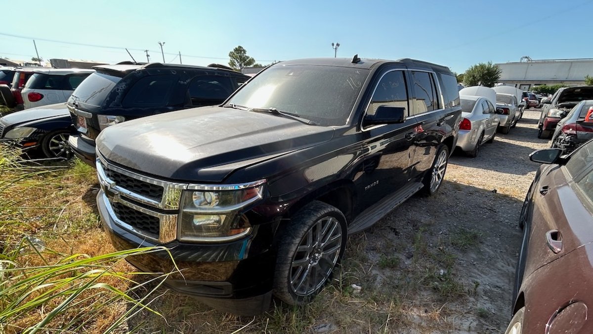 2015 CHEVY TAHOE- W/ Key, Runs, & Drives