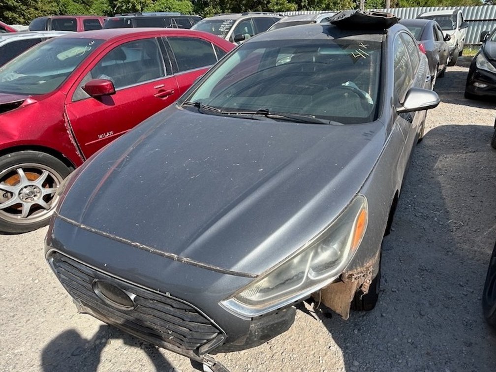 2018 HYUNDAI SONATA- W/ Key, Runs Rough & Does NOT Drive