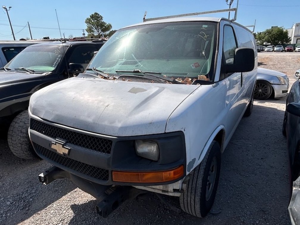 2012 CHEVY EXPRESS G2500- W/ Key, Runs Rough, & Drives