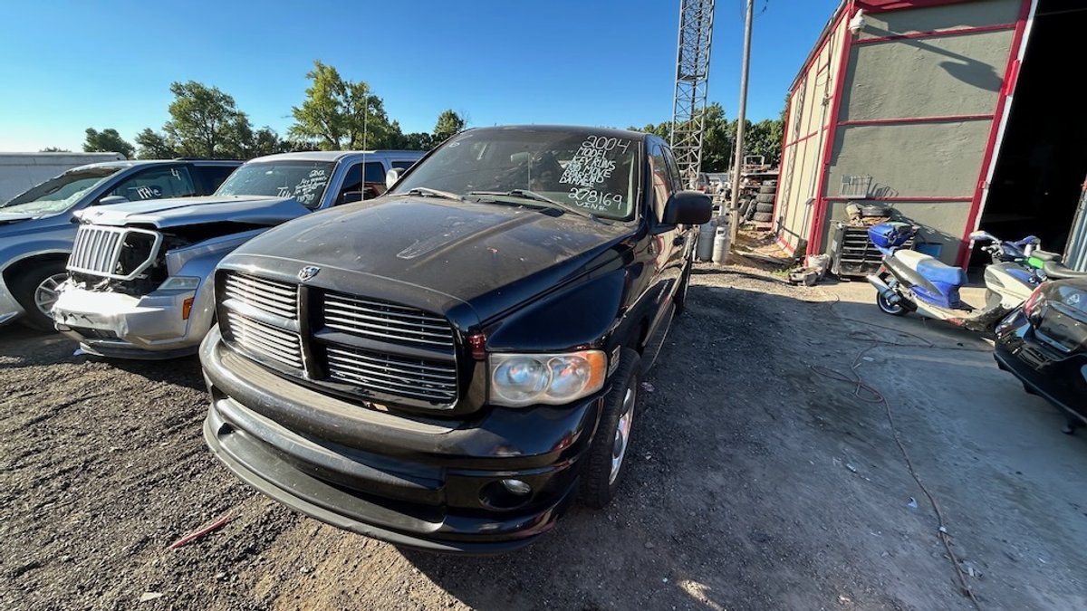 2004 Dodge Ram 1500- W/ Key & Runs But Does Not Move