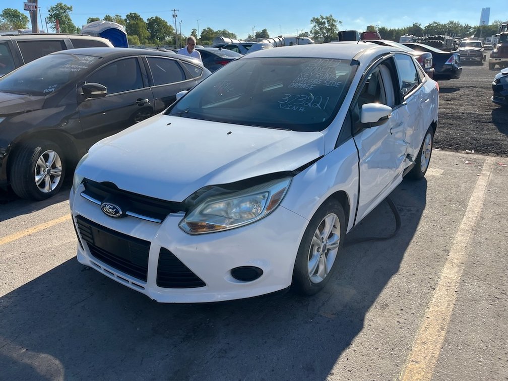 2013 Ford Focus- W/ Title, Key & Runs