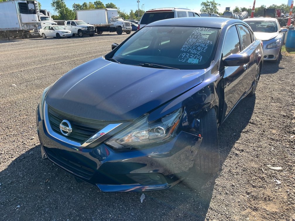 2016 Nissan Altima- W/ Key & Runs But Does Not Move