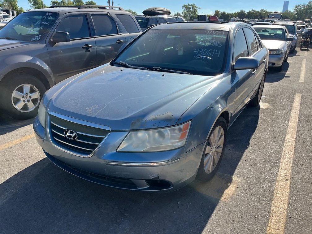 2009 Hyundai Sonata- W/ Key & Runs