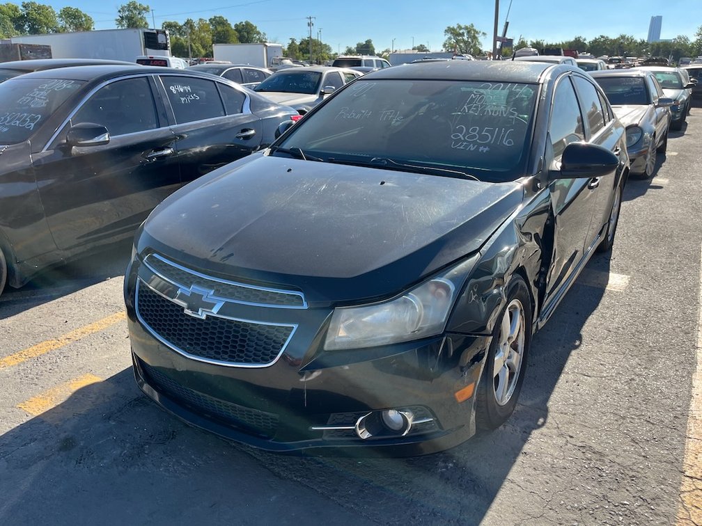 2014 Chevrolet Cruze- W/ Rebuilt Title, Key & Runs
