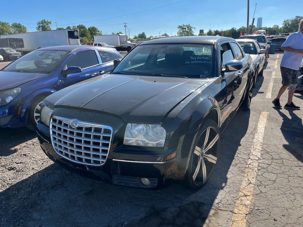 2010 Chrysler 300- W/ Key But Does Not Run
