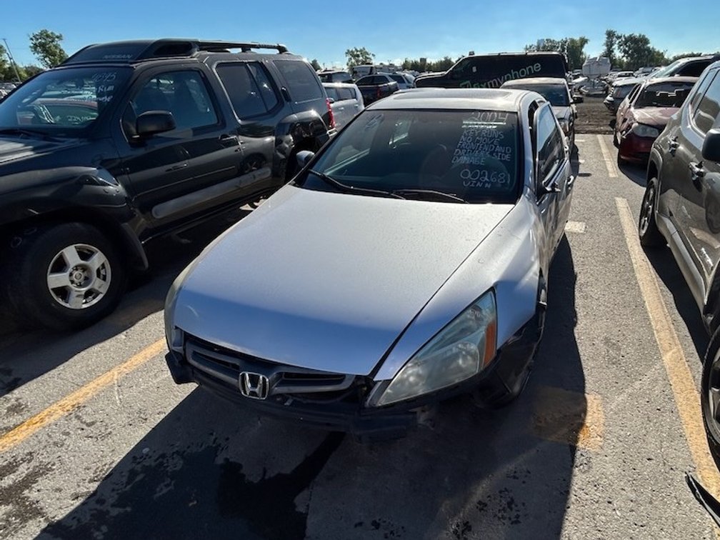 2004 Honda Accord- W/ Key & Runs But Does Not Move