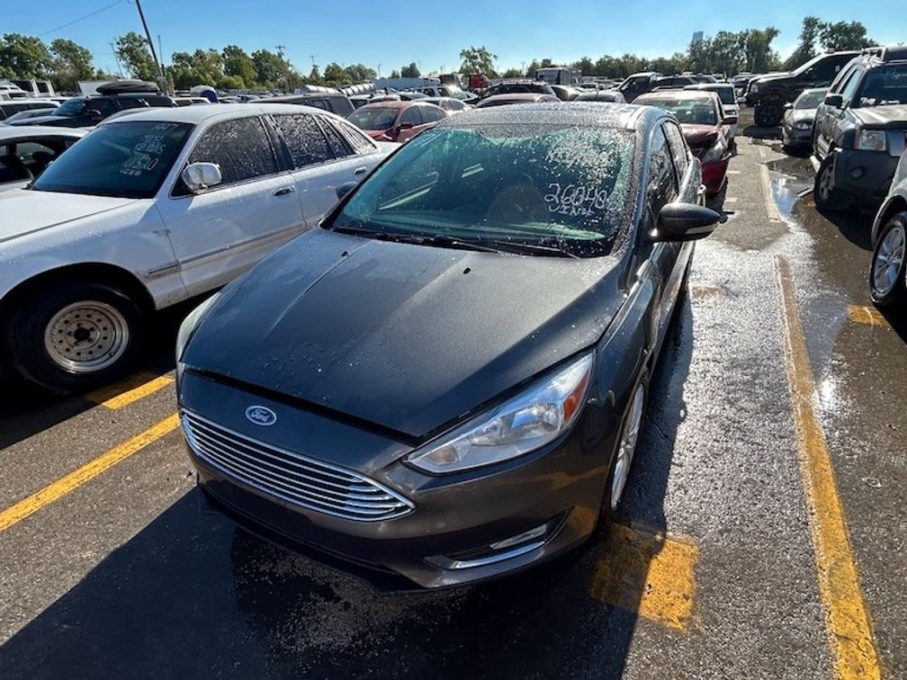 2017 Ford Focus- W/ Key & Runs
