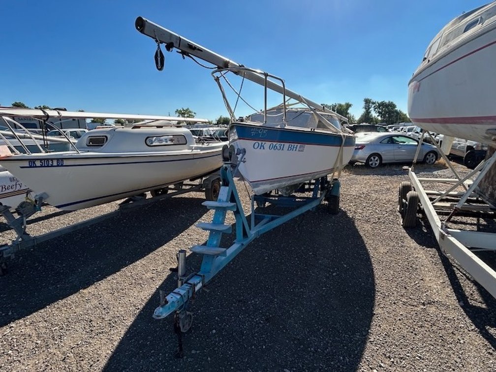 1982 Vagabond Boat- W/ Title