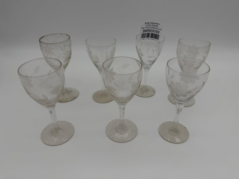 Lot of 7 Wine Glasses