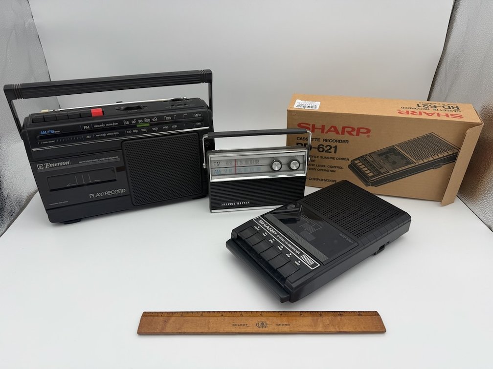 Lot of Vintage Electronics