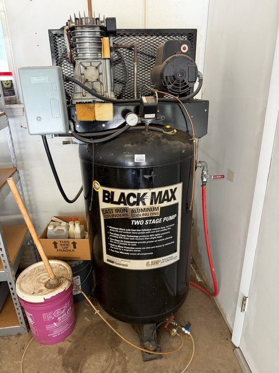 Black Max 6.5HP Vertical Air Compressor