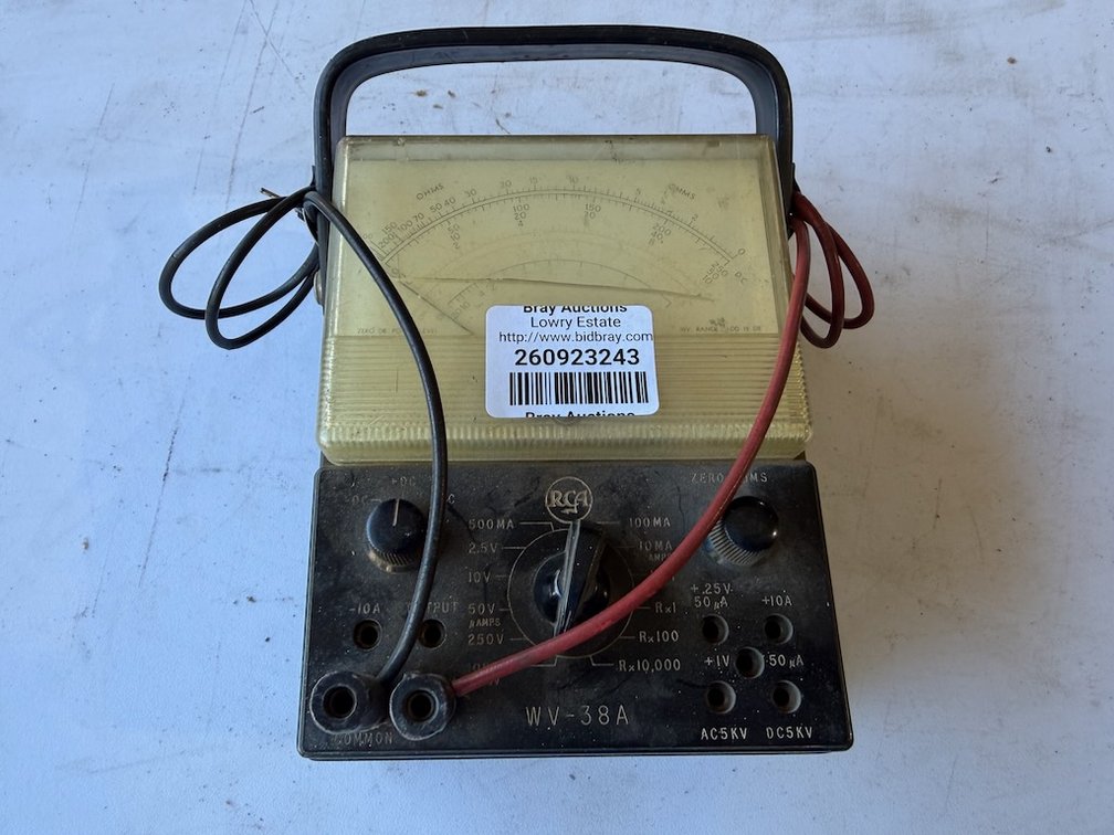 Vintage RCA WV-38A Volt OHM Milliammeter