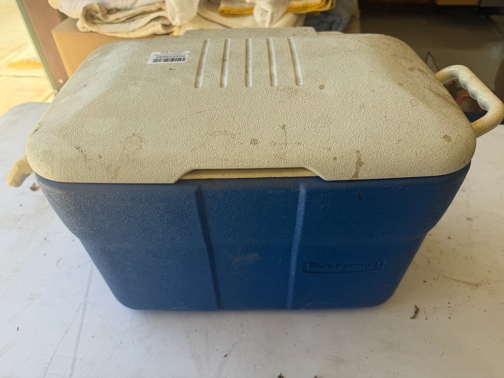Rubbermaid Ice Chest