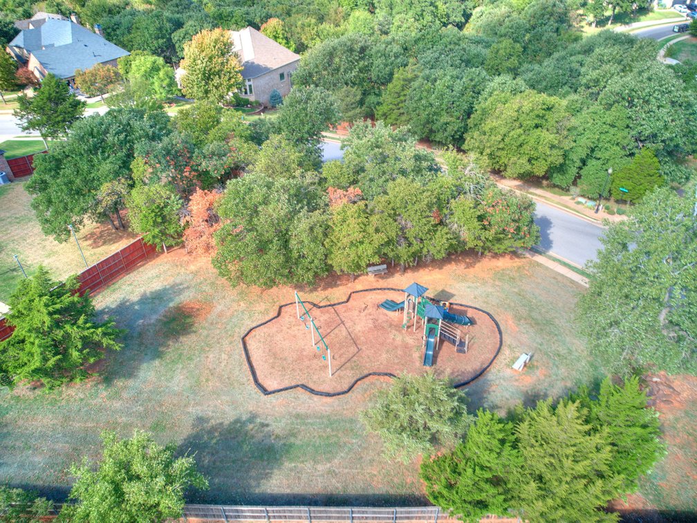 Image for Exceptional Luxury Living in Edmond's Prestigious Twin Bridges Addition