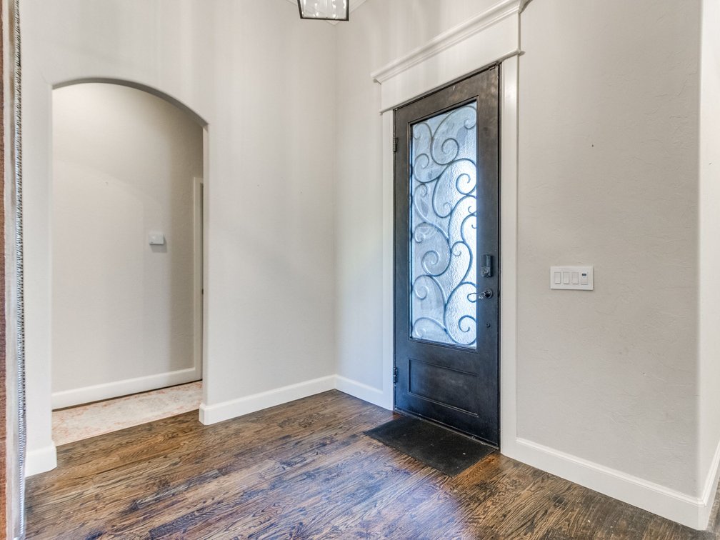 Image for Exceptional Luxury Living in Edmond's Prestigious Twin Bridges Addition